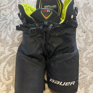 Medium Junior Bauer Vapor X2.9 Hockey Pants  (Used)