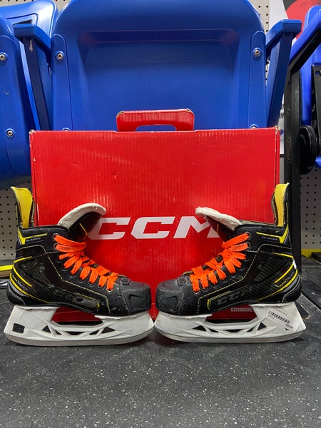 Used CCM Tacks Classics Size 3 D Skates