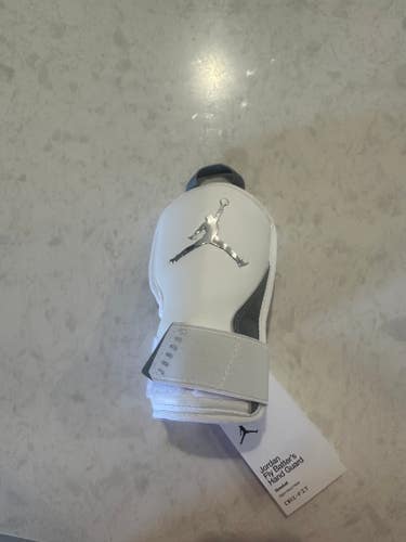 White Senior Air Jordan (New)