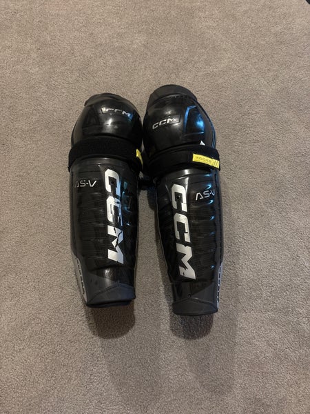 Senior CCM Tacks AS-V 15" Shin Pads  (Used)