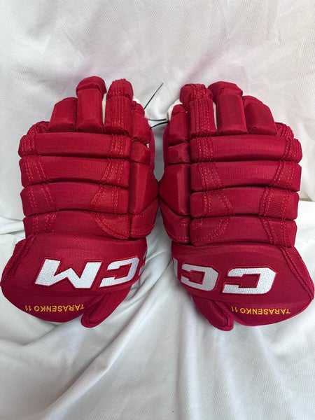 Detroit Red Wings Stadium Series CCM HG90PR Gloves 14" Pro Stock (New)