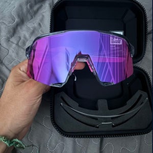 Medium/Large 100% Sunglasses (New)