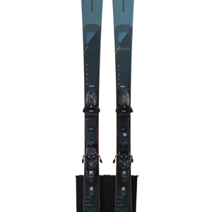 Used 2024 Atomic Cloud Q11 Skis (146cm) w/ Atomic M 10 Bindings