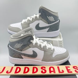 Nike Air Jordan 1 Mid Cool Grey White HF3193-100 GS Size 4.5Y/Women’s Sz 6  New