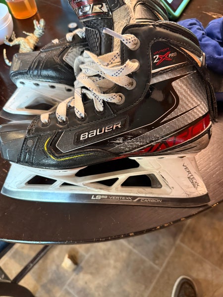 Used Intermediate Bauer Regular Width Size 5 Vapor 2X Pro Hockey Goalie Skates
