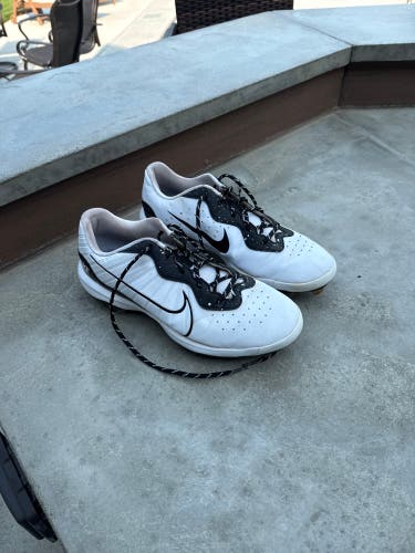 White Men's Size M 11.5 (W 12.5) Adult Nike Low Top Metal (Used)