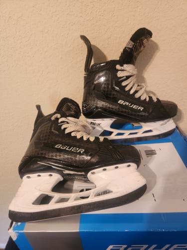 2022 Bauer Supreme Mach Hockey Skates 7.5 (Used)
