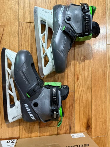 Bauer Konekt HF2 Hockey Goalie Skates Regular Width 7 (Used)