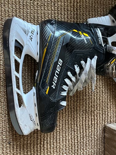 2024 Bauer Supreme M5 Pro Hockey Skates Regular Width 7.5 (Used)