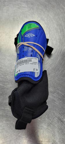 Used Umbro Soccer Shin Guards Junior None MD 11497-S000150917