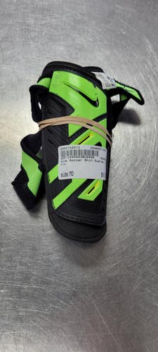 Used Nike Soccer Shin Guards Junior None MD 11497-S000150913