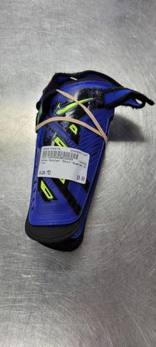 Used Nike Soccer Shin Guards Junior None MD 11497-S000150914