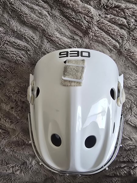 Junior 2023 Bauer 930 Goalie Mask (Used)
