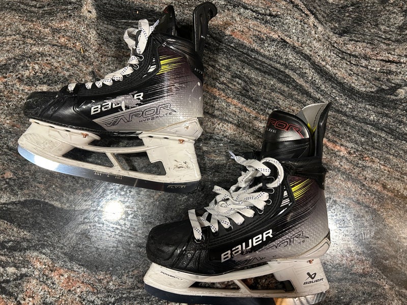 Bauer Vapor Hyperlite 2 Hockey Skates Size 6 fit 1(Used)