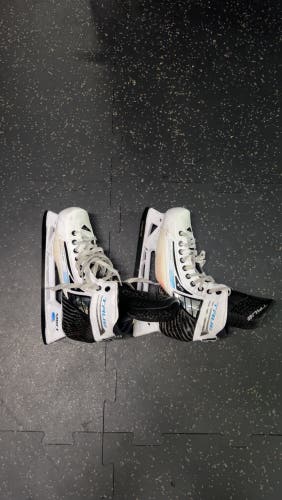 True Pro Custom Hockey Skates 8.5 (Used)