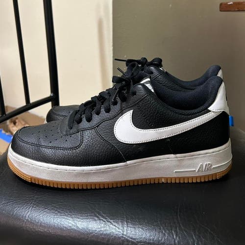 Black Men's Adult Size M 10.0 (W 11.0) Nike Air Force 1 Shoes (Used)