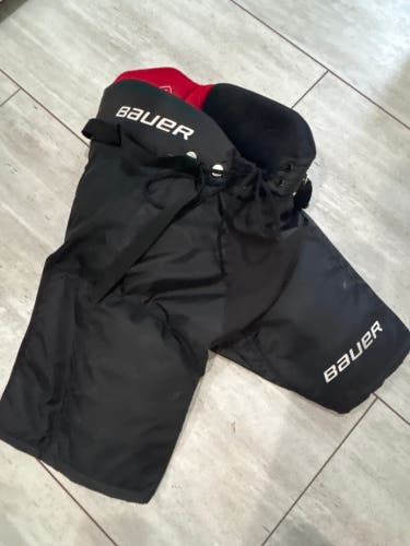 Ice hockey player pants