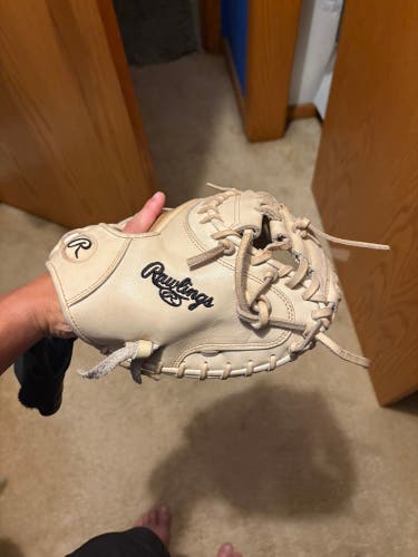 Rawlings catchers glove