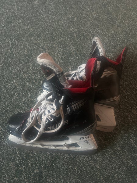 Bauer Vapor Hockey Skates 7.5 (Used)