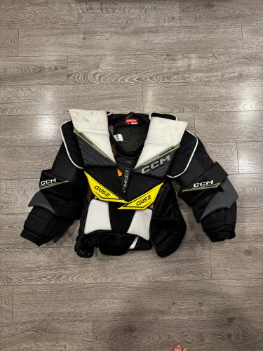 CCM Axis 2 Goalie Chest Protector XL (Used)