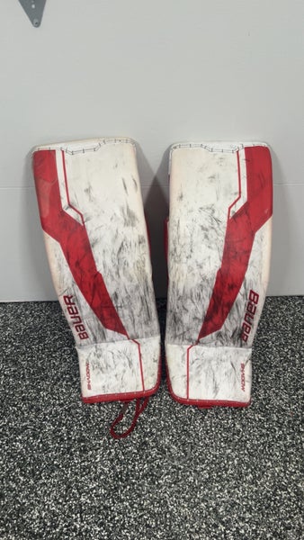 Medium  Bauer Hyperlite 2 Goalie Leg Pads (Used)