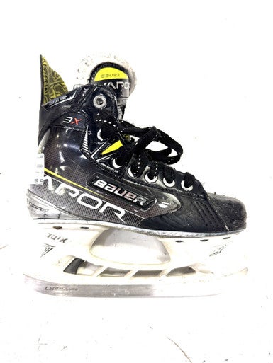 Used Bauer 3X Junior Hockey Skate Junior 02.5 11860-S000295497