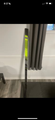 Senior CCM Right Handed Hockey Stick W28 (New)