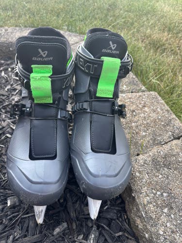 Bauer Konekt HF2 size 10 goalie skates with extra blades