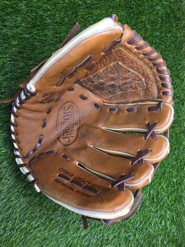 Louisville Slugger RH Infield Omaha Baseball Glove 12" (Used)