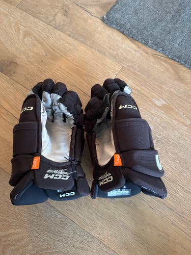 CCM D30 Gloves 13" Pro Stock (Used)