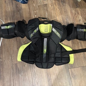 Warrior junior L/XL RITUAL X4 E Goalie Chest Protector