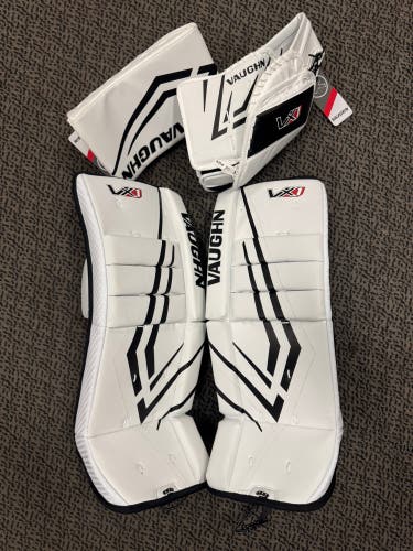 Vaughn VX1 Velocity Youth (24” +2) Goalie set