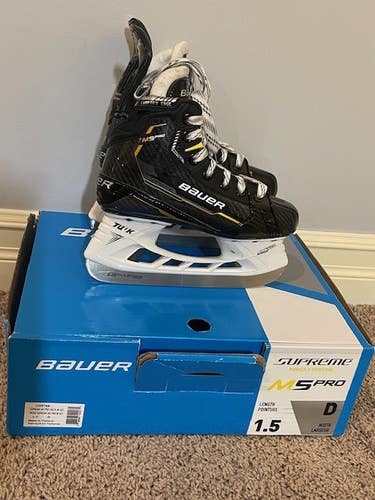 2023 Bauer Supreme M5 Pro Hockey Skates Regular Width Size 1.5 (Used)