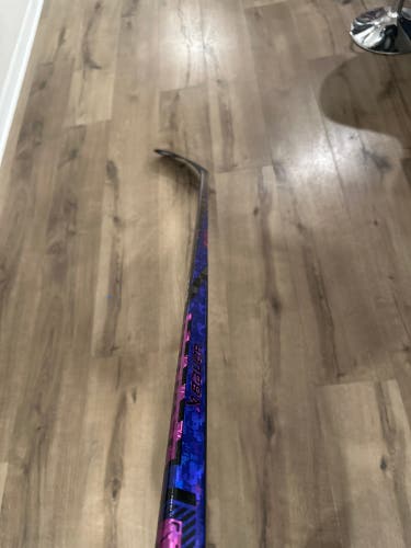 Senior Bauer Twitch Right Handed Hockey Stick P92 (New)