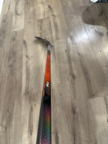 Senior CCM JetSpeed FT8 Pro Right Handed Hockey Stick P29 (New)