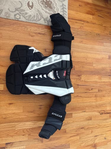 Large  CCM Eflex 5 pro Goalie Chest Protector  (Used)