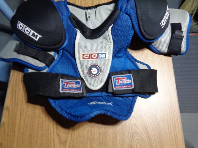 Senior Small CCM Tacks 652 Shoulder Pads (Used)