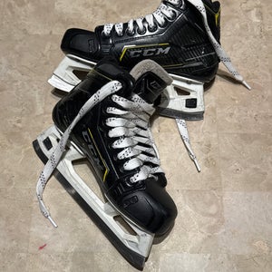 CCM Super Tacks 9370 Hockey Goalie Skates Regular Width Size 4 (New)