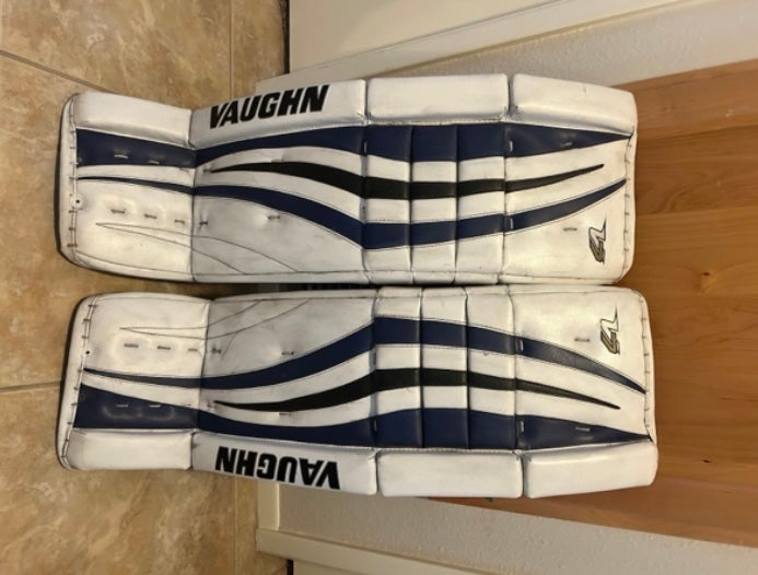 2018 34" Vaughn Velocity V7 XF Pro Goalie Leg Pads Pro Stock (Used)