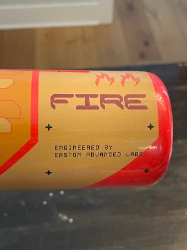 Easton Hype Fire Composite Bat (-5) 27 oz 32" (New)