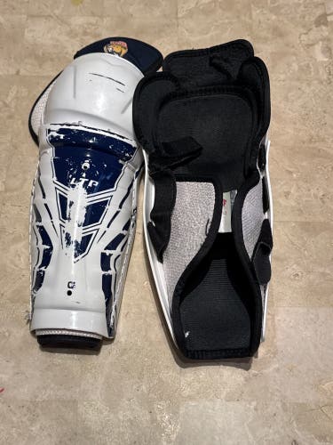 Youth CCM LTP 10" Shin Pads (Used)