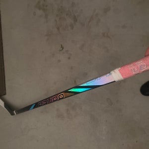 Junior Bauer Nexus Tracer Right Handed Hockey Stick P92 (Used)