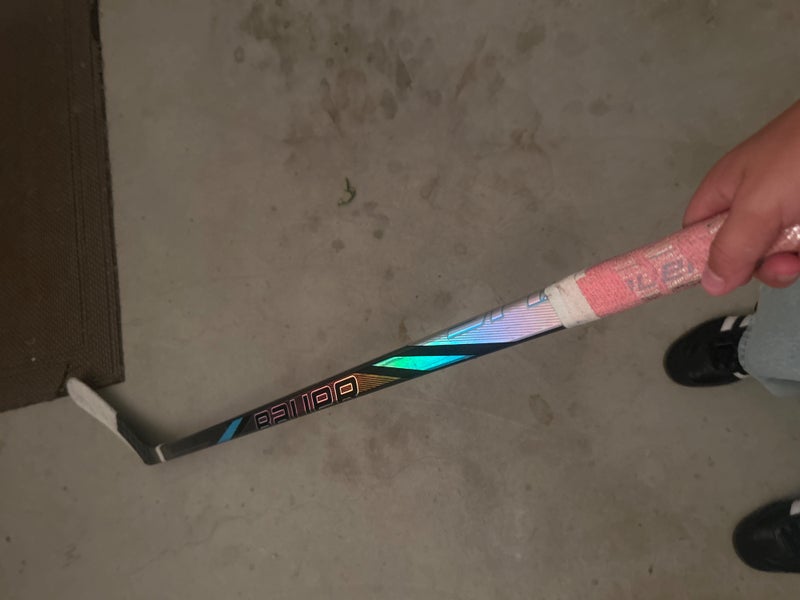 Junior Bauer Nexus Tracer Right Handed Hockey Stick P92 (Used)