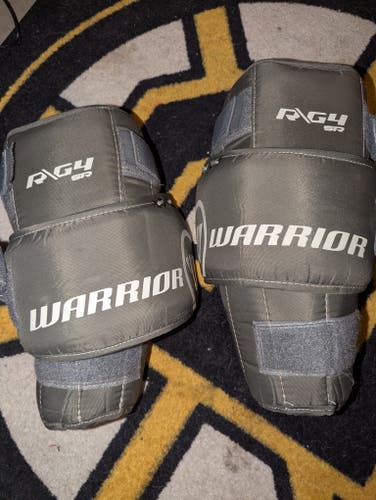 Warrior G4 Sr knee pads