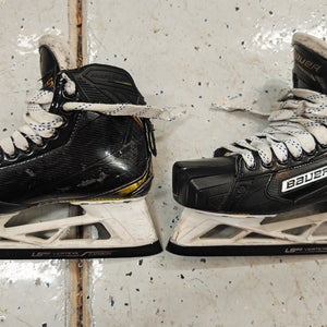 Bauer size 7, 2s pro Hockey Goalie Skates Regular Width 7 (Used)