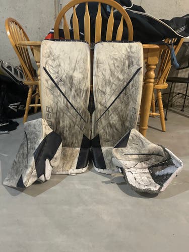 2021 Bauer Hyperlite Goalie Leg Pads (Used)