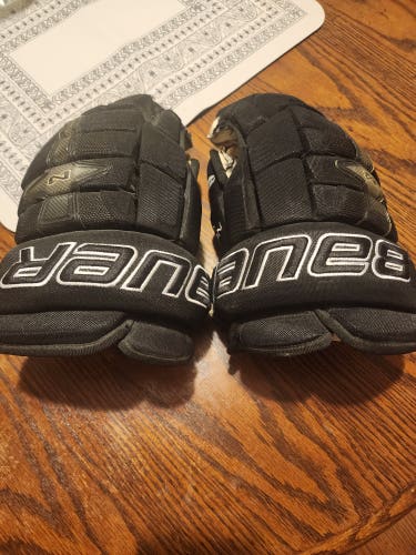 Bauer Nexus 9000 Gloves 14" (Used)