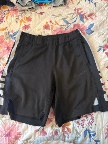 Black Medium/Large Kids Unisex Nike Shorts (Used)