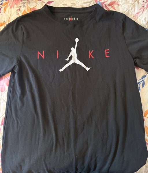 Black Large Kids Unisex Nike Shirt (Used)