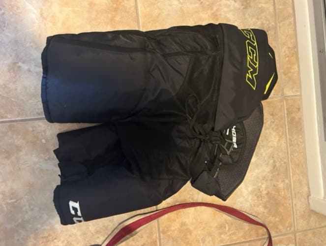 Senior Large CCM Tacks 4052 Hockey Pants (Used)